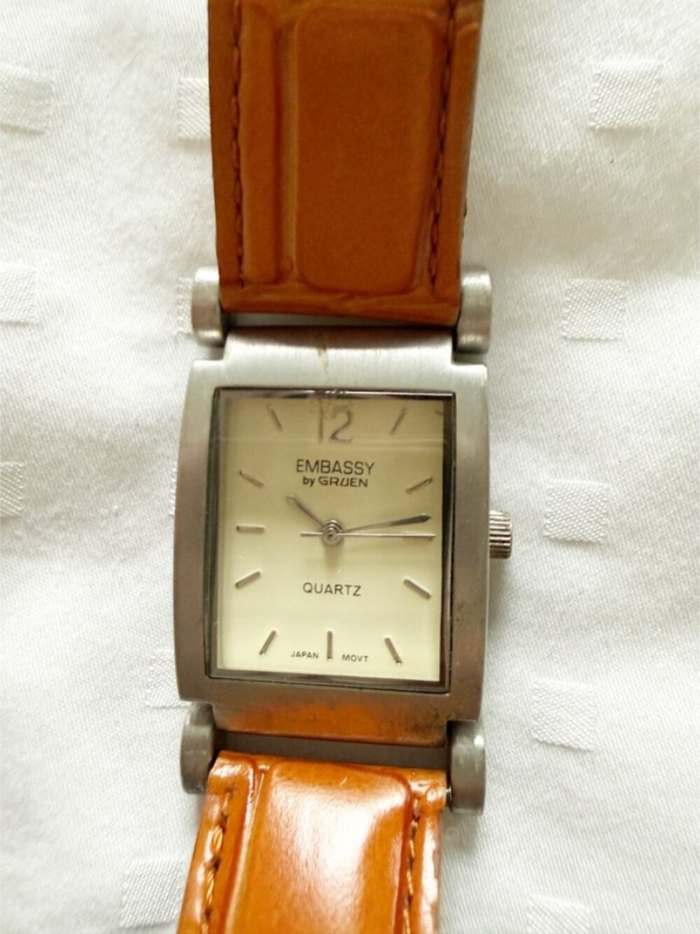 Embassy by Gruen PQuartz w/ Date Brown Leather Strap Men's Watch NEEDS BATTERY - Picture 2 of 4